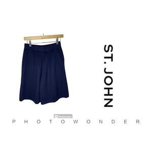 St. John Collection Marie Gray Shorts Size 6 Wool Knit Navy Blue Santana Knit